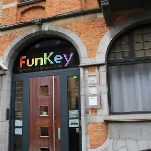 فندق فانكي, Schaerbeek